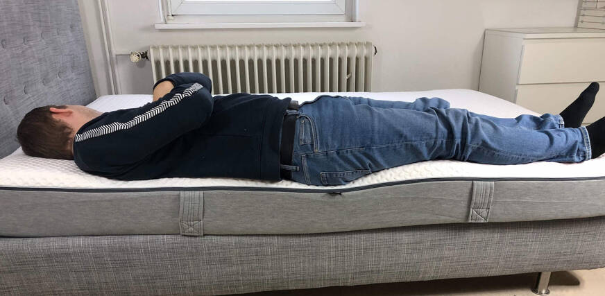 In der Seitenlage sind die Einsinktiefen etwas besser als in der Rückenlage.