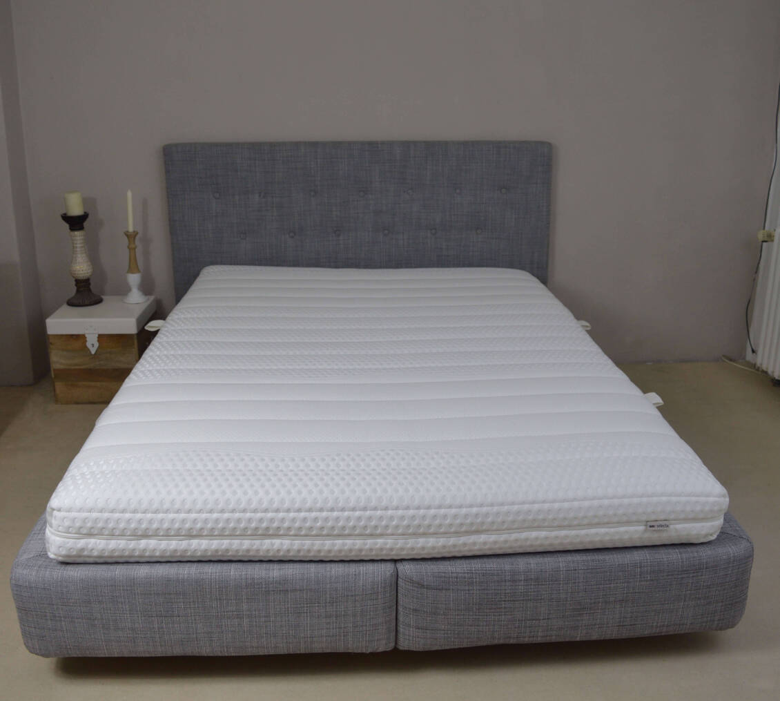 Selecta L4 Latexmatratze auf unserem Bett